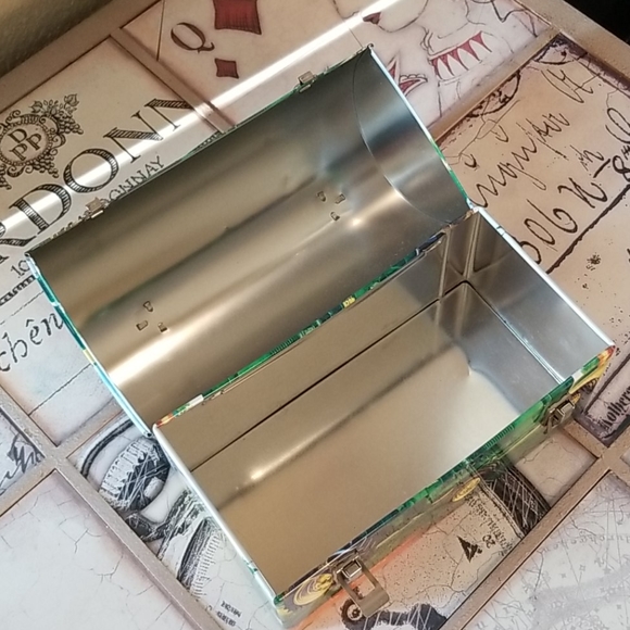 John Deere Small Tin Lunch Box - Picture 5 of 8